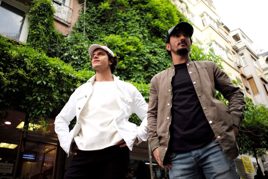 Streetwear Stil Rehberi: Kendine Özgü Havayı Yakala!
