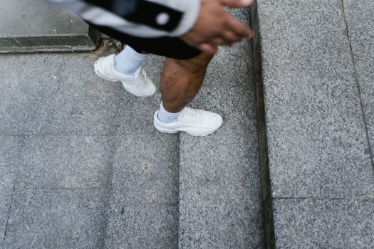 New Balance 574 Kombin Erkek: Moda ve Konforun Birleşimi