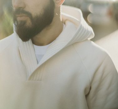Erkek Kombinlerinde Oversize Hoodie: Rahatlığın ve Tarzın Yeni Adresi | Selvano