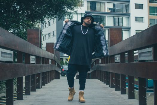 Türkiye'de Streetwear Modası: Sokakların Ritmini Yakalayın