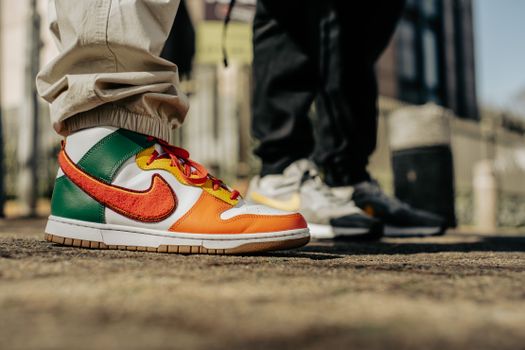 Nike Air Force 1 Kombin Önerileri: Her Tarza Uygun Şıklık Selvano.com.tr'de!
