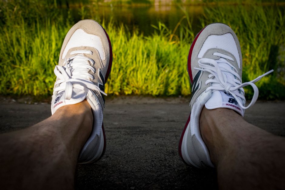 New Balance 574 Kombin Erkek: Stil Sahibi Görünümler İçin İpuçları