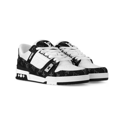 Sneaker’lar