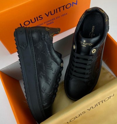 Louis Vuitton Deri Sneaker – Lüksün ve Modern Stilin Buluşma Noktası