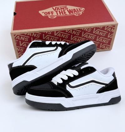 VANS Unisex Siyah Beyaz Kalın Bağcıklı Skate Ayakkabı - Knu Skool Model